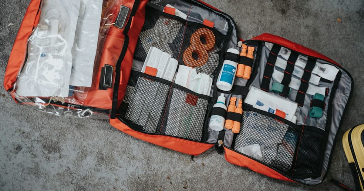 Emergency Preparedness Starter Pack (2026): 12 Things for a Bad Week