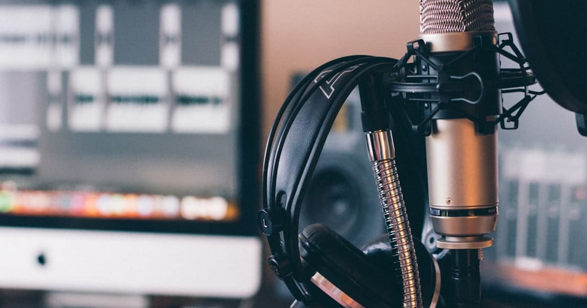 What Do I Need to Start a Podcast (2026): Six Things for About $245