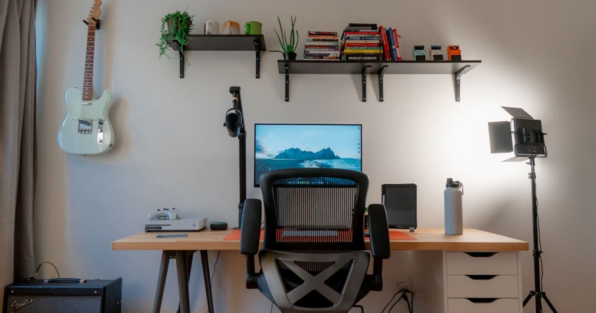 What Do I Need to Start Streaming (2026): Seven Things That Make You Watchable for About $360